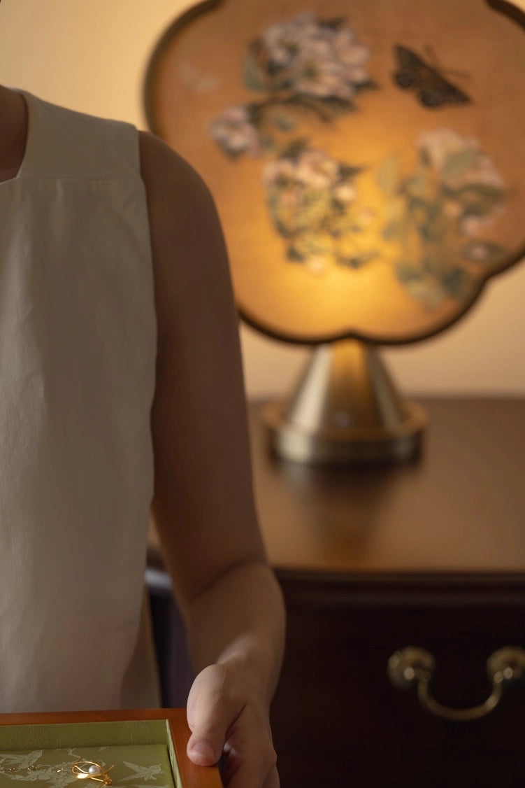 מנורת צד Spring Whispers