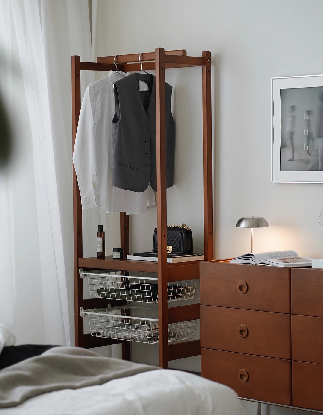 מתלה עם מגירות Tunji