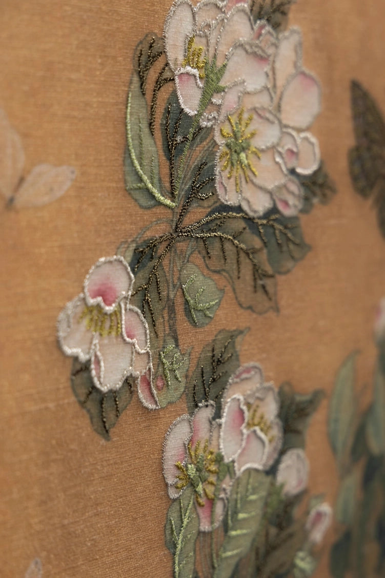 מנורת צד Spring Whispers