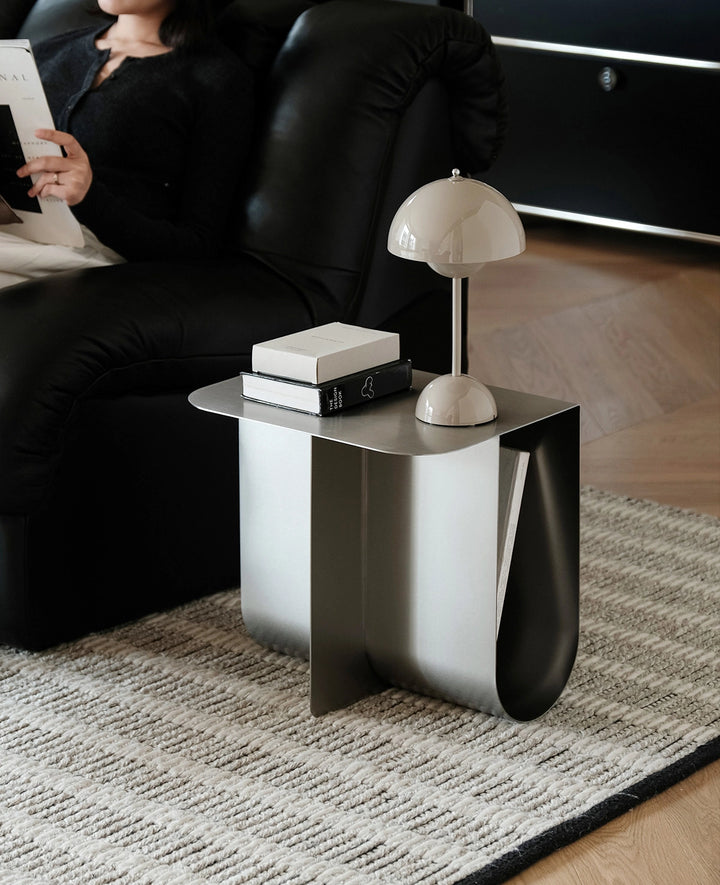 שולחן צד Okane T