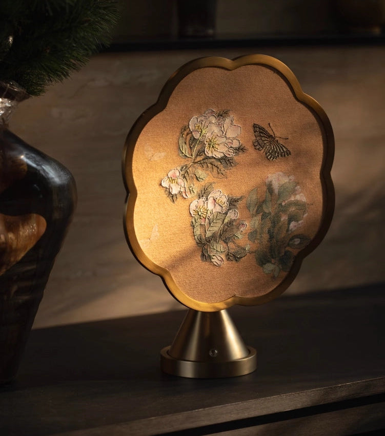 מנורת צד Spring Whispers