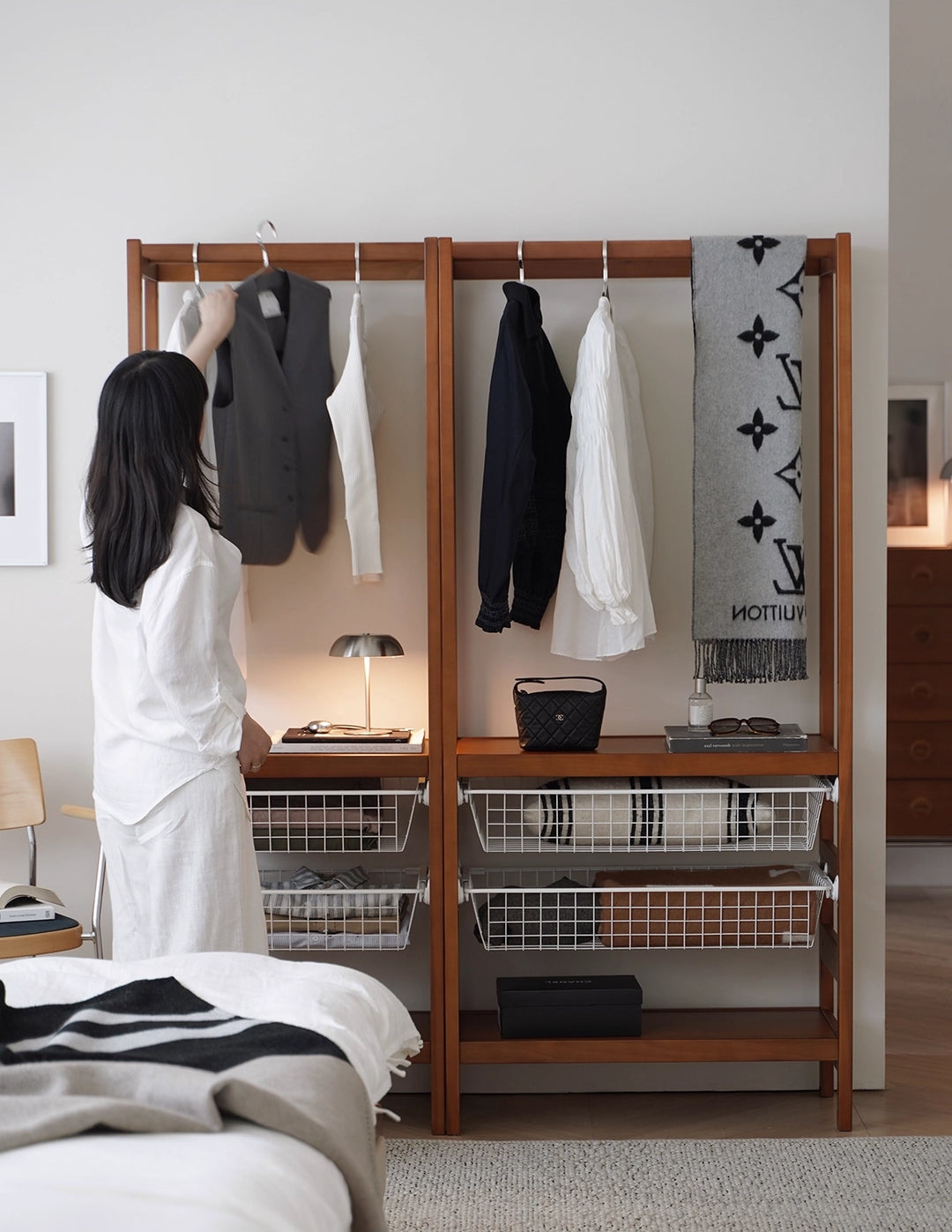 מתלה עם מגירות Tunji