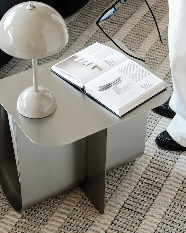 שולחן צד Okane T