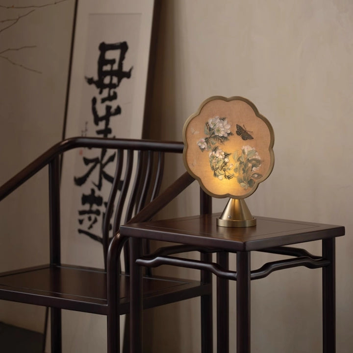 מנורת צד Spring Whispers