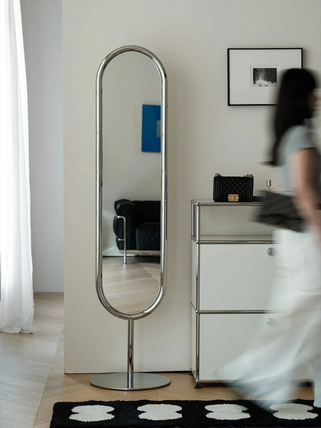 מראה עומדת Back